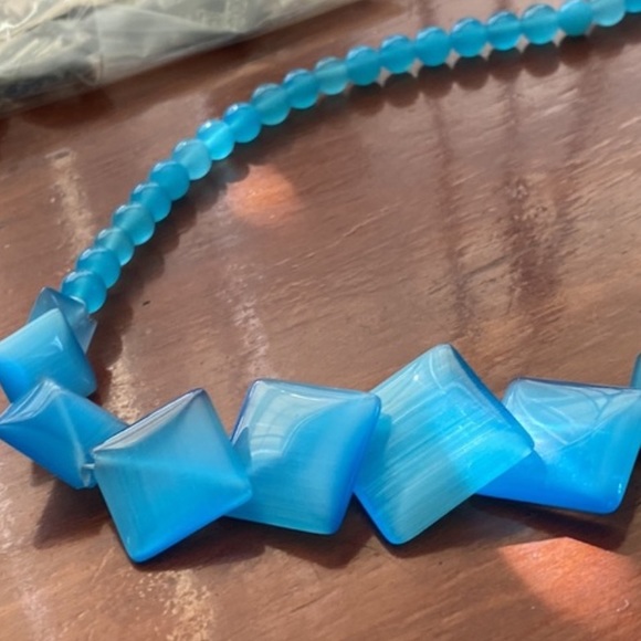 Vintage Blue Moonglow glass  Necklace 18”Length - Picture 6 of 15